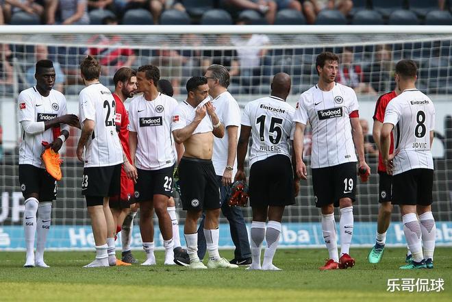 亚特兰大训练开放日,窗口期远射贴柱引欢呼,葡超在即,更衣室氛围转暖 亚特兰大训练开放日,窗口期远射贴柱引欢呼,葡超在即,更衣室氛围转暖